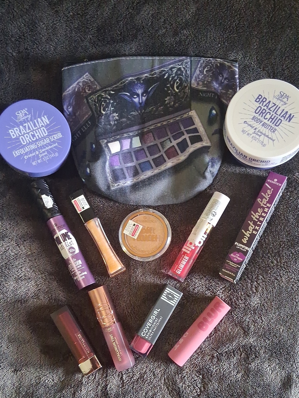 11 Items Plus Make Up Bag. Retail, $130.00.. ALL NEW...